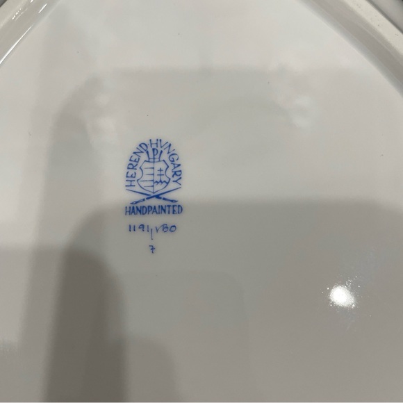 Orig Herend Handcrafted /Painted Triangle Serving Dish W Queen Victoria Pattern - Picture 3 of 7